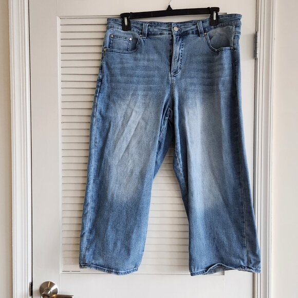 Universal Standard Blue Boyfriend Jeans - Picture 3 of 15